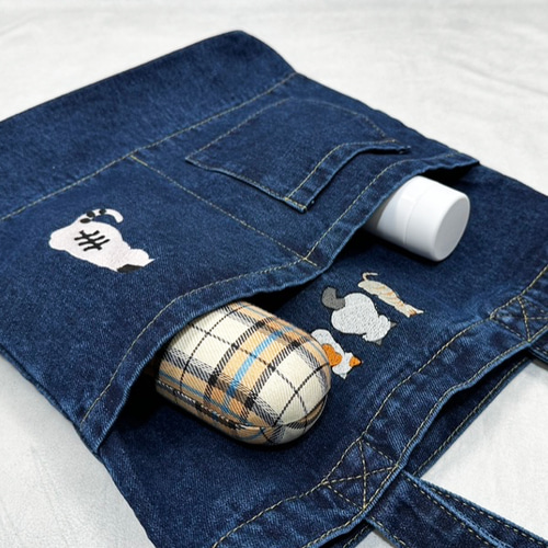 送料無料 A4が入る！背中猫の刺繍 内ポケット付き ZIP式 大人デニム