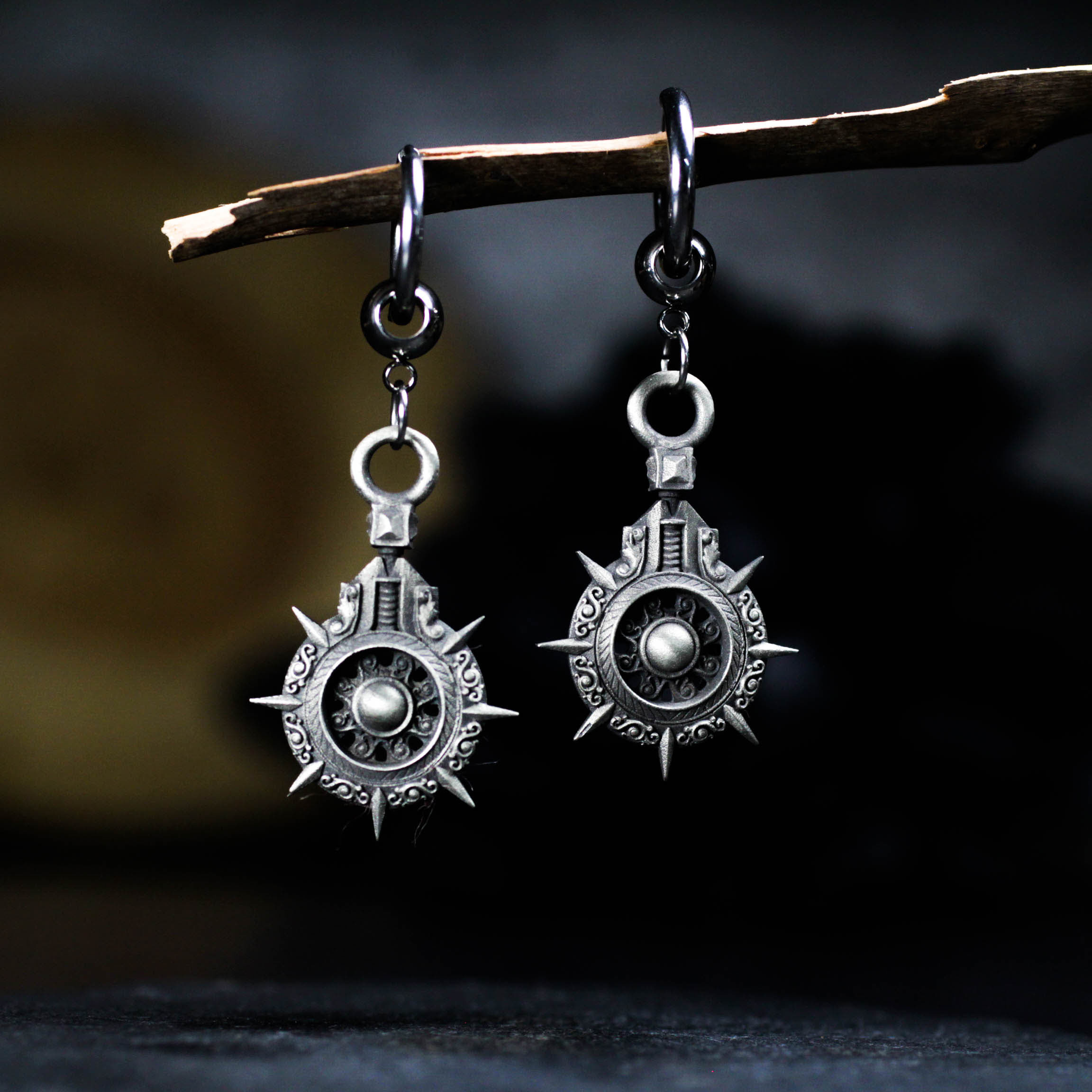 シルバーのバトルアックスイヤリング - ハンドメイドゴシック戦士ジュエリー、中世ファンタジーアクセサリー