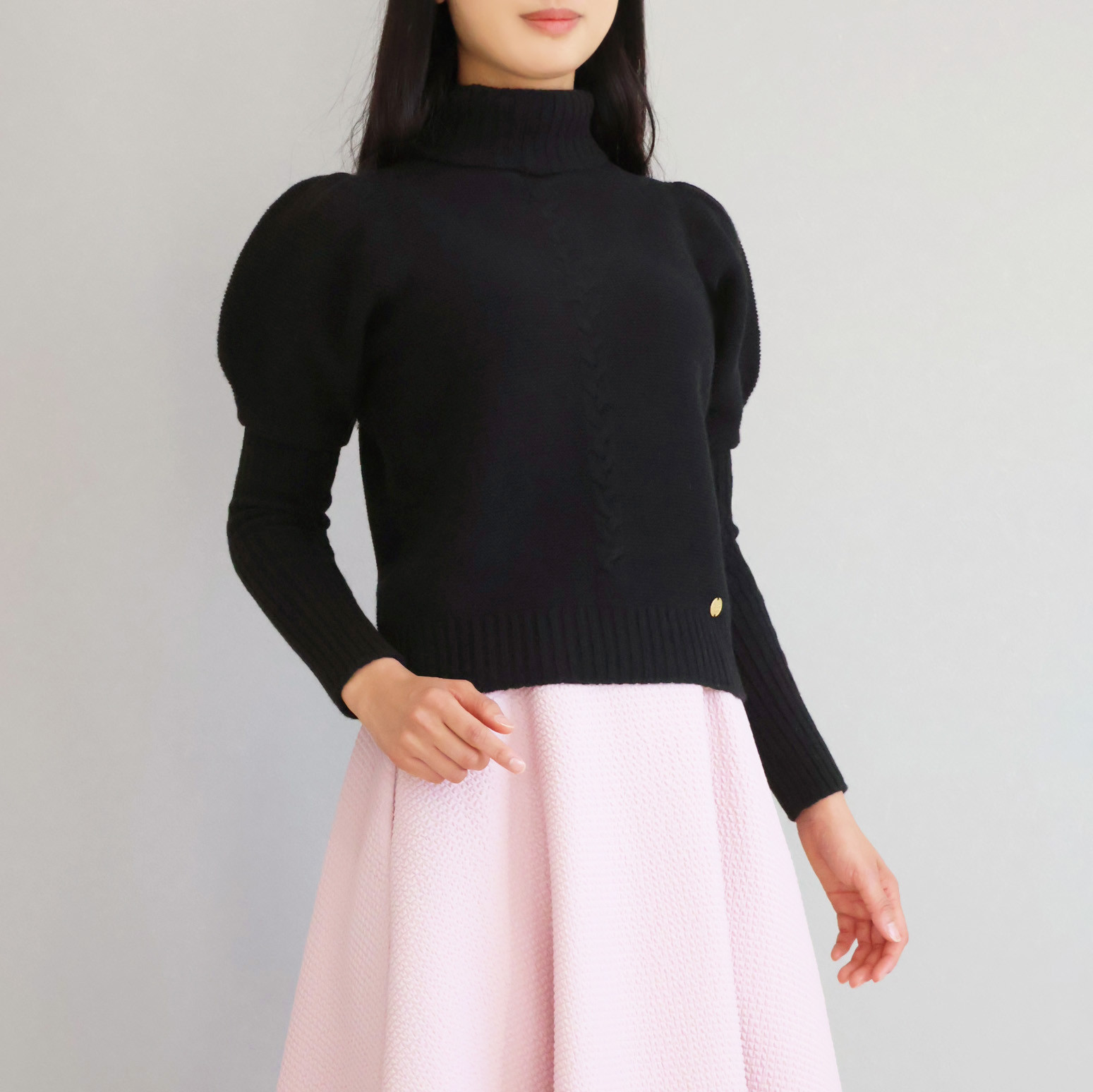 【大人フェミニン！】ホールガーメント カシミヤ混 ケーブル柄 パフショルダープルオーバー【オフホワイト】