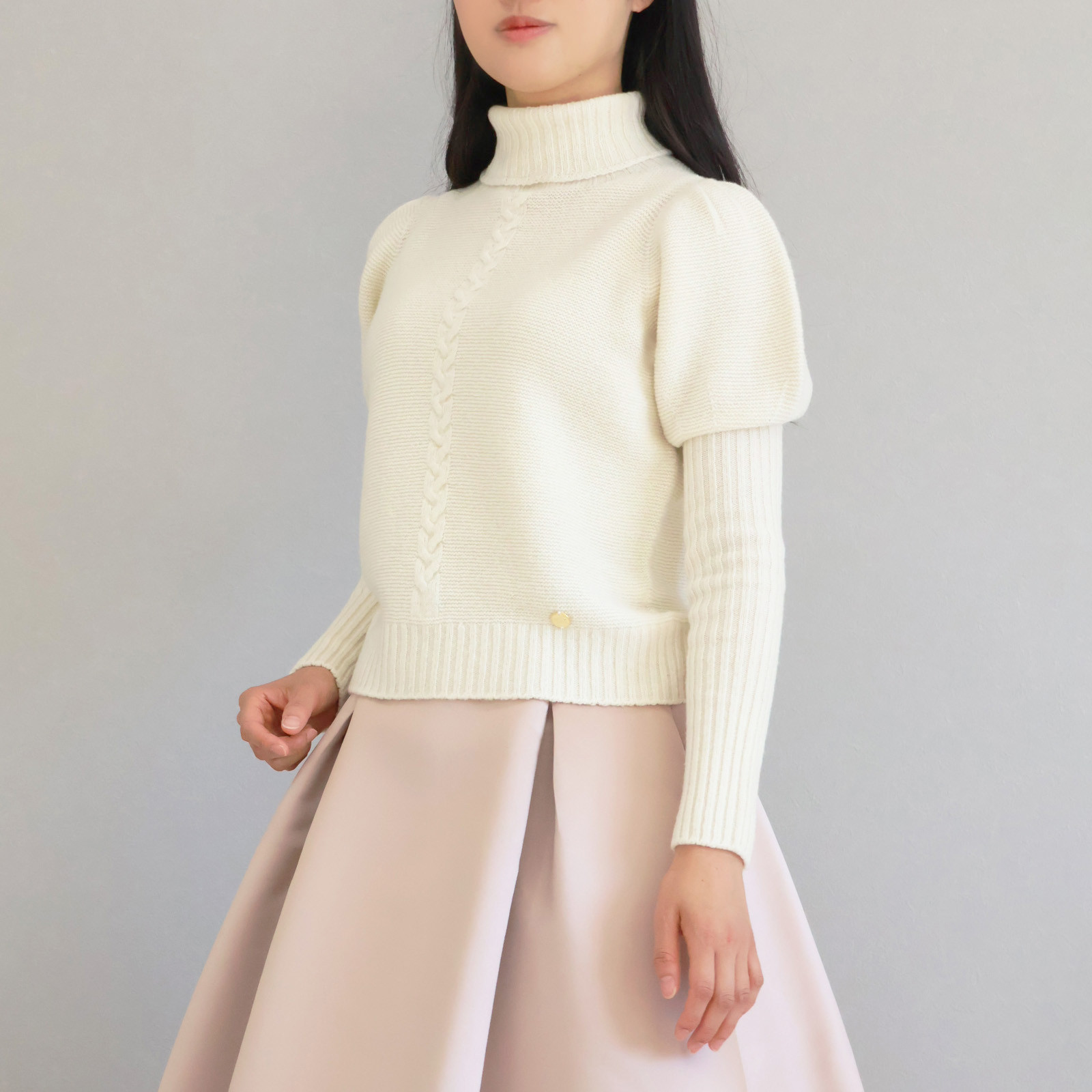 【大人フェミニン！】ホールガーメント カシミヤ混 ケーブル柄 パフショルダープルオーバー【オフホワイト】