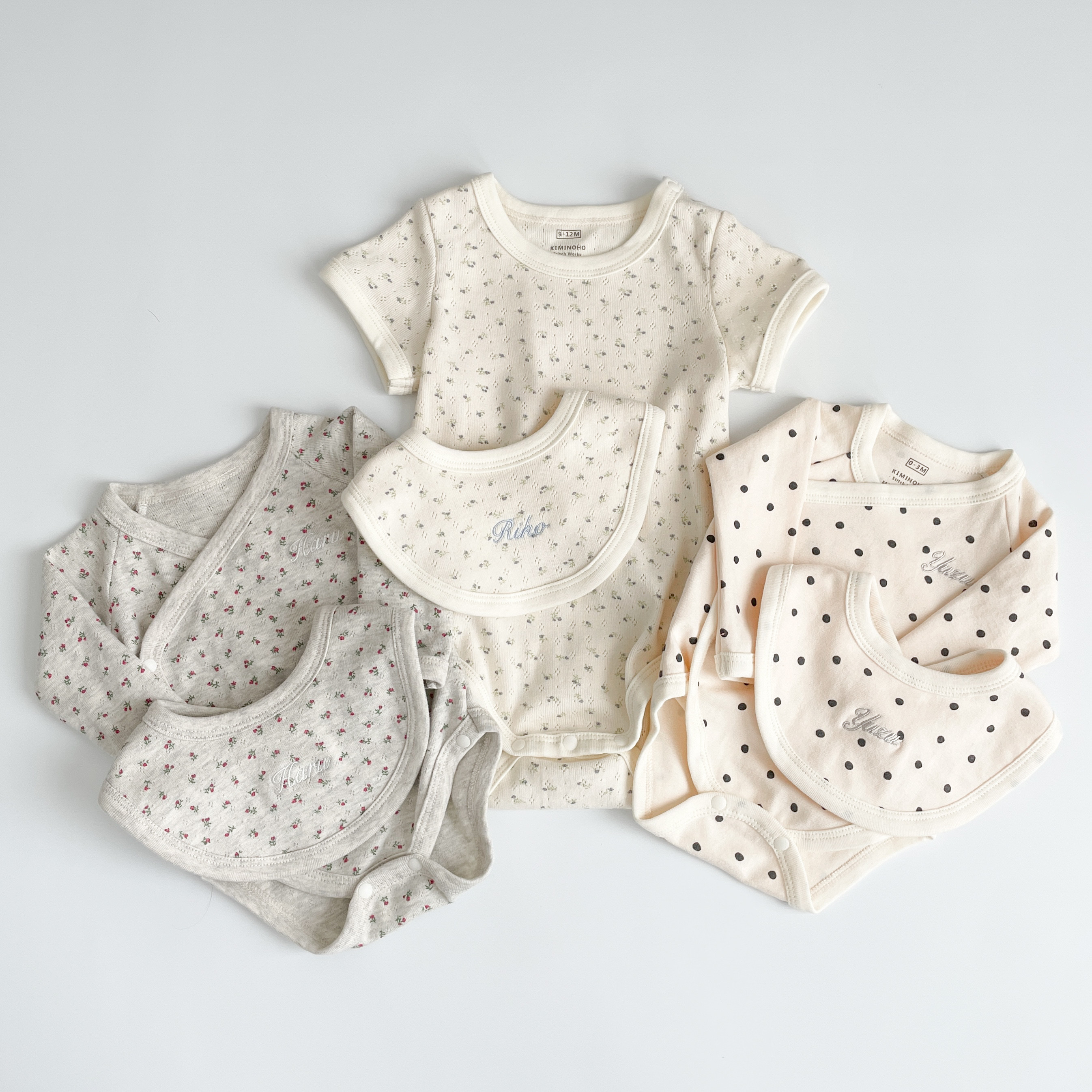 【名入れ刺繍】ベビーボディスーツ＋スタイ ハンドメイド