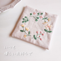 桜 静か 刺繍 くるみボタン 【ブローチ／ヘアゴム】 ブローチ 霜月屋
