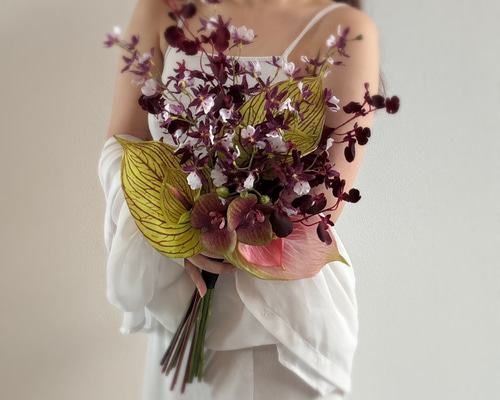 バーガンディ⌇﻿ アーティフィシャルフラワー クラッチブーケ 海外風