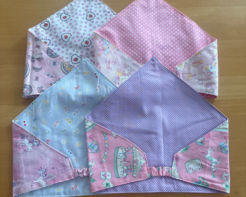 ハンドメイドキッズ用リバーシブル三角巾2枚セット ハンドメイドキッズ用リバーシブル三角巾2枚セット