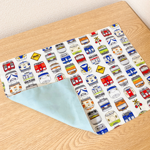 2個セット✳︎お弁当袋、コップ袋　電車柄　【見本品】 手作りのおしゃれかわいい幼稚園グッズ保育園グッズの専門店通販