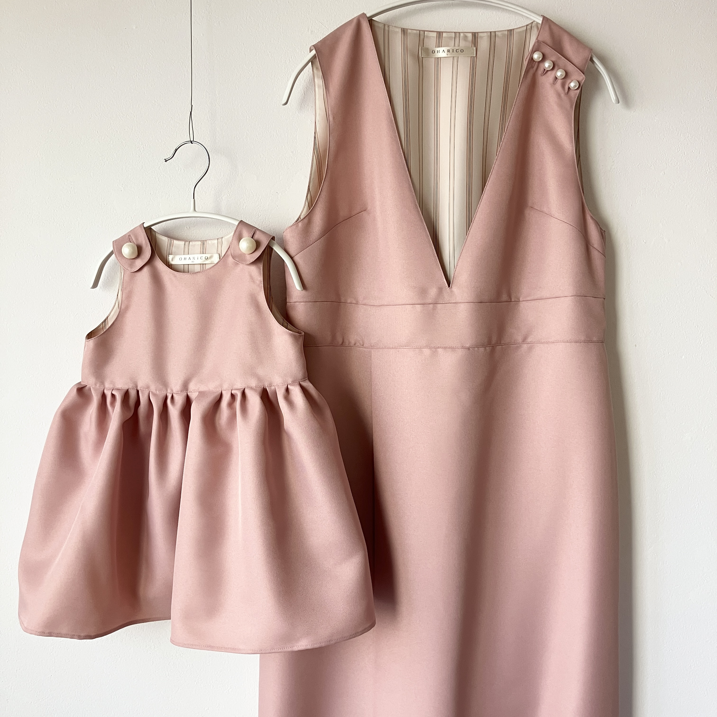 〈親子コーデセット〉肩パールボタンのジャンパースカート【おそろいフォーマル/ローズピンク(くすみ系）/子供服/ベビー】
