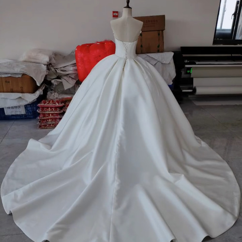 顧客満足度99％以上！高級サテン ビスチェライン プリンセスライン