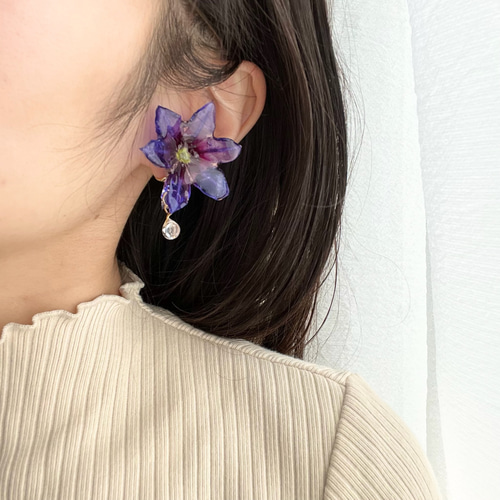 180 パープル✖︎ゴールド花びら＆ジルコニア付お花チャーム　ピアスorイヤリング e26c1bc1b16bd82188bbfd2d997dc9