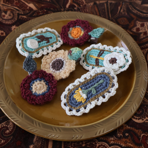 インド刺繍リボンとお花のベビーヘアクリップ 2点セット 滑り止め付き