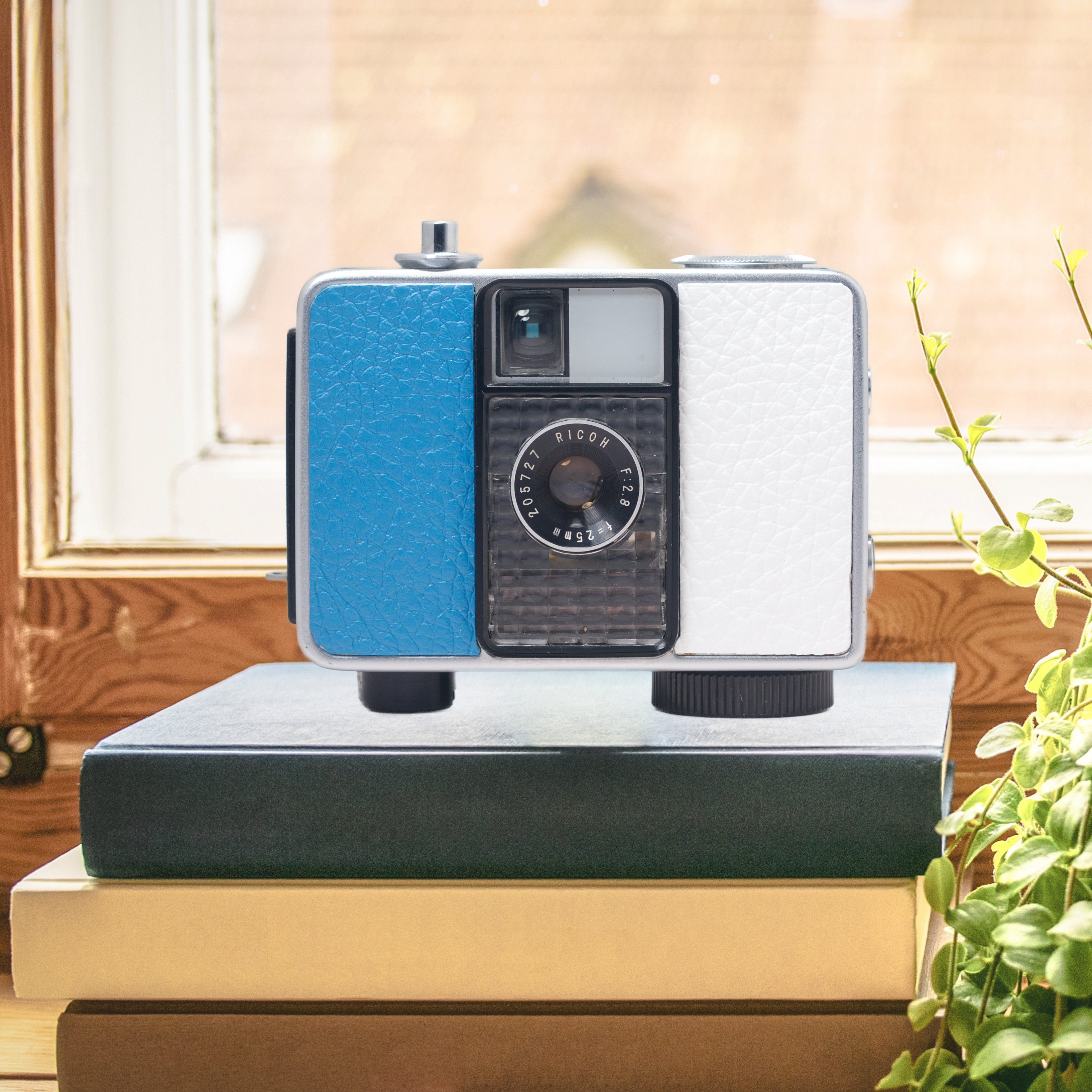 ❀完動完全整備品❀リコー　オートハーフ❀撮影現像ＯＫ❀ブルーＸホワイト❀