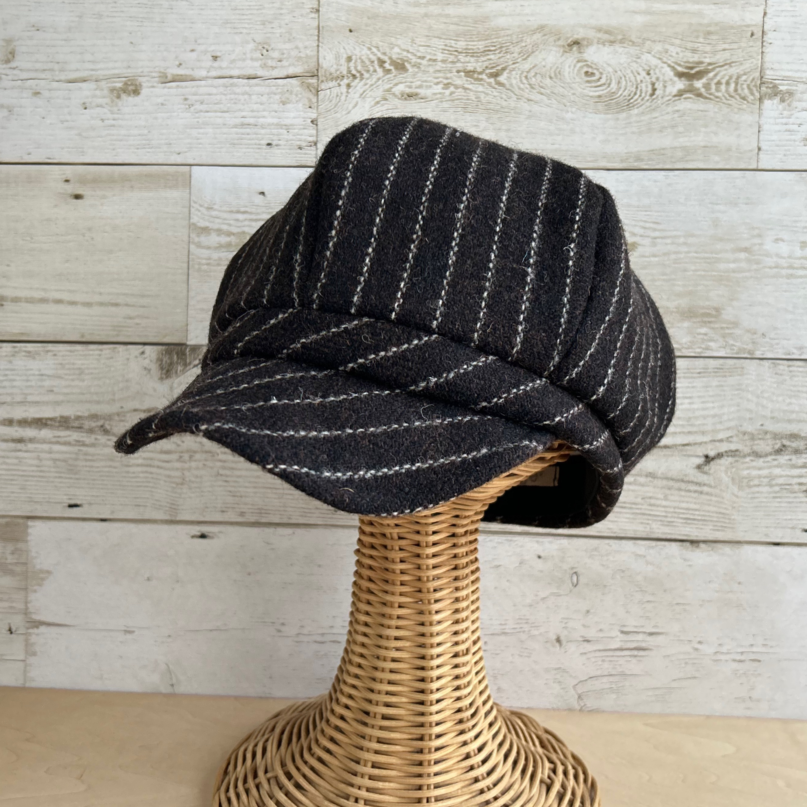 ベーシックキャスケット・ストライプ・チョコレート