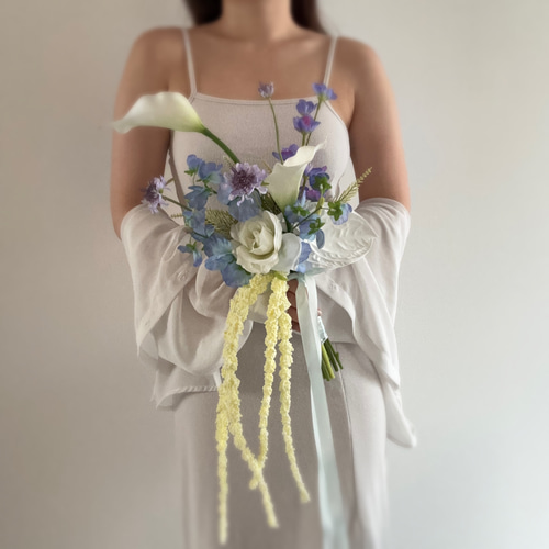 ウェディング ♡ クラッチブーケ アーティフィシャルフラワー 海外風♡ Aura.⌇﻿ アーティフィシャルフラワー クラッチブーケ 海外風 前撮り