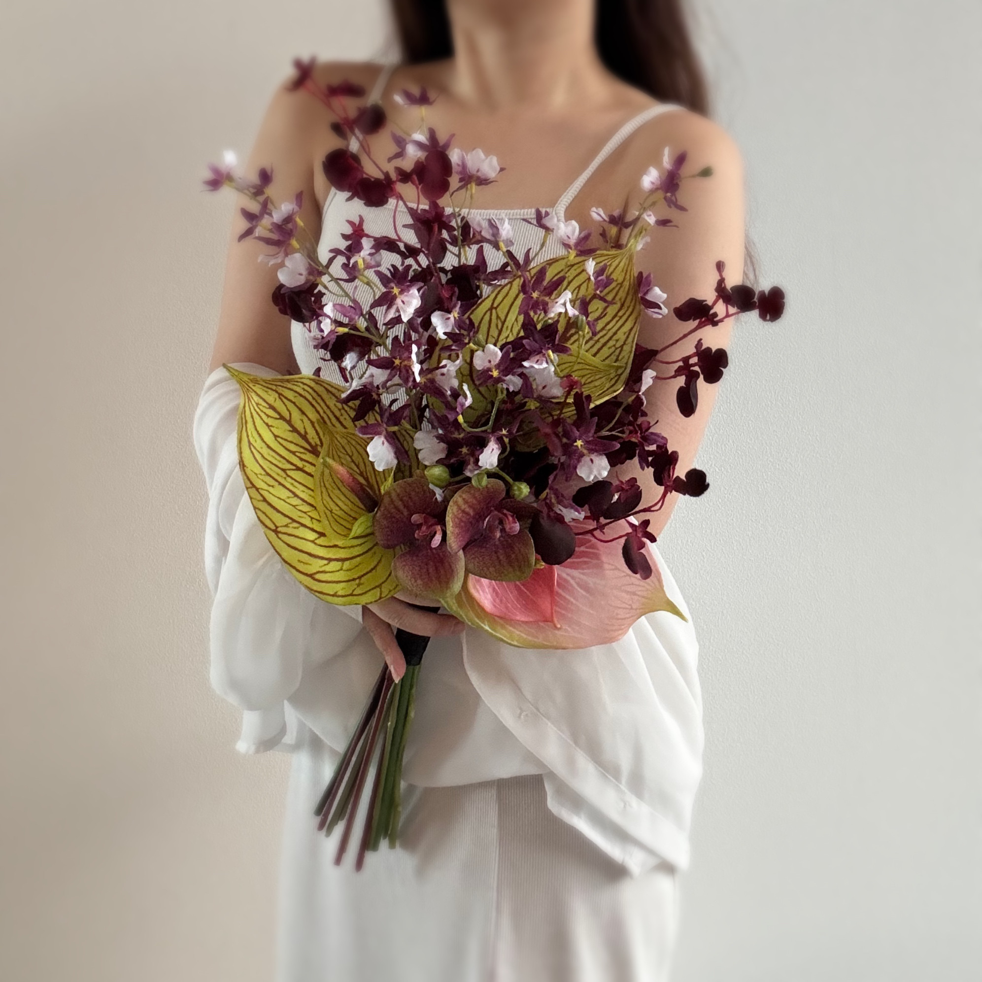 Dark Petal.⌇﻿ アーティフィシャルフラワー クラッチブーケ 海外風 前撮り 結婚式