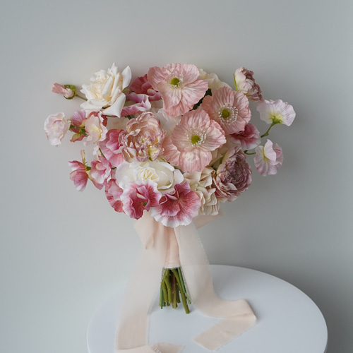 pink cloud.⌇﻿ アーティフィシャルフラワー クラッチブーケ 海外風 前