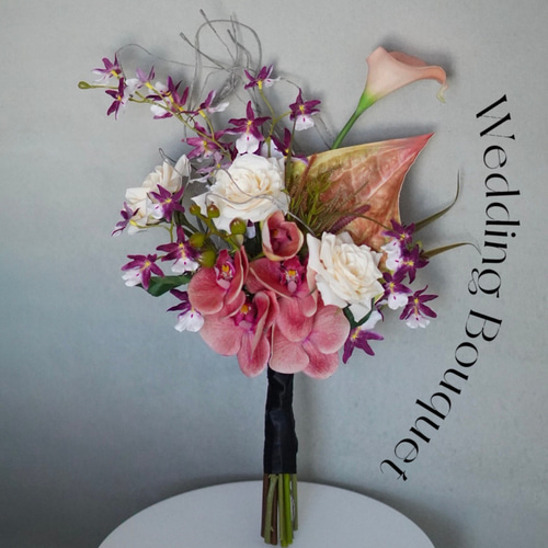 ウェディング ♡ クラッチブーケ アーティフィシャルフラワー 海外風♡ バーガンディ⌇﻿ アーティフィシャルフラワー クラッチブーケ 海外風