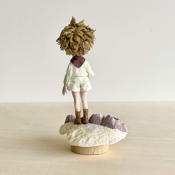 和紙人形『惑星探検』｜コンパスを手に歩き出す子どもと貝殻のミニジオラマ 5枚目の画像