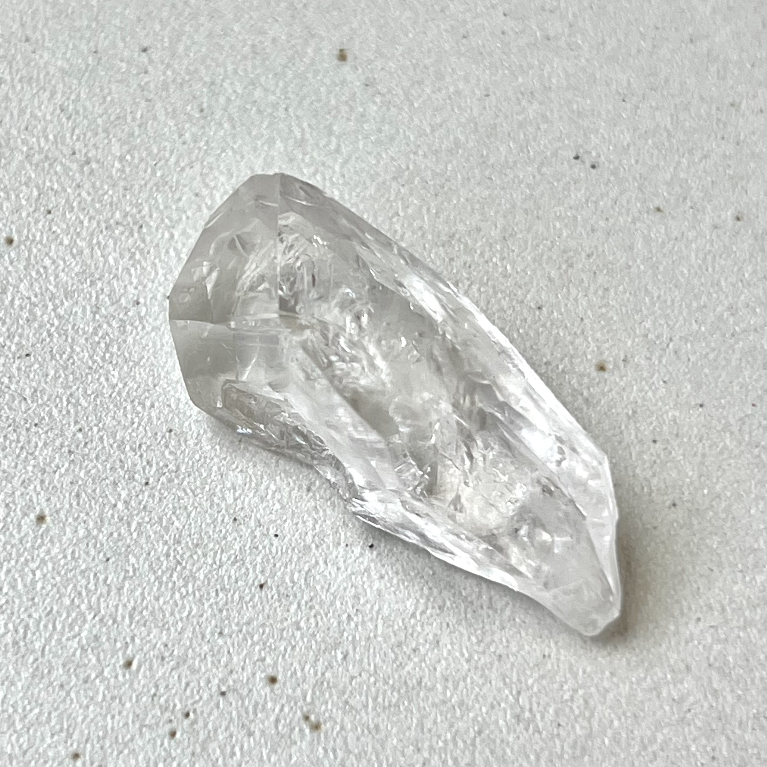 水入りダブルポイントクリスタル A