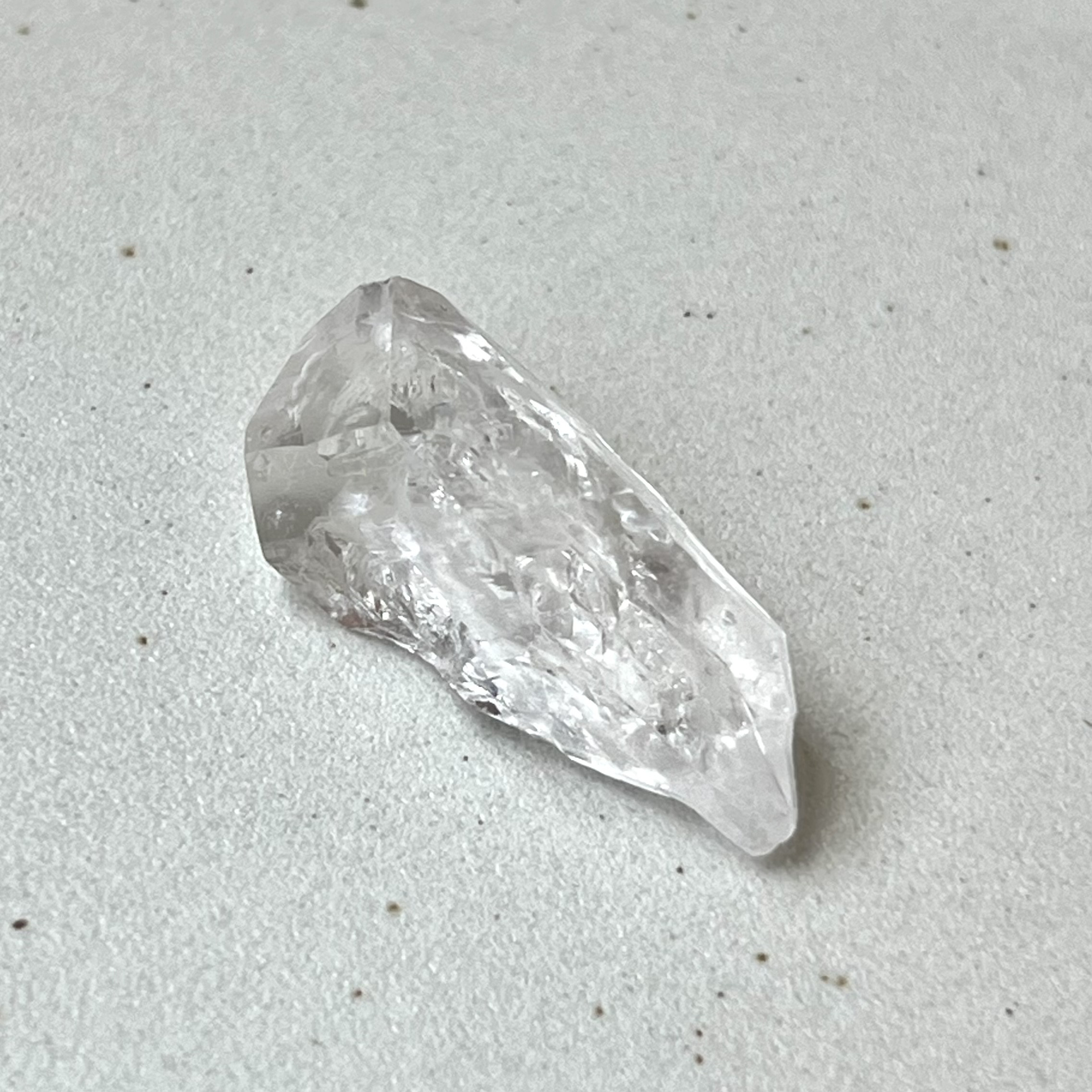 水入りダブルポイントクリスタル A