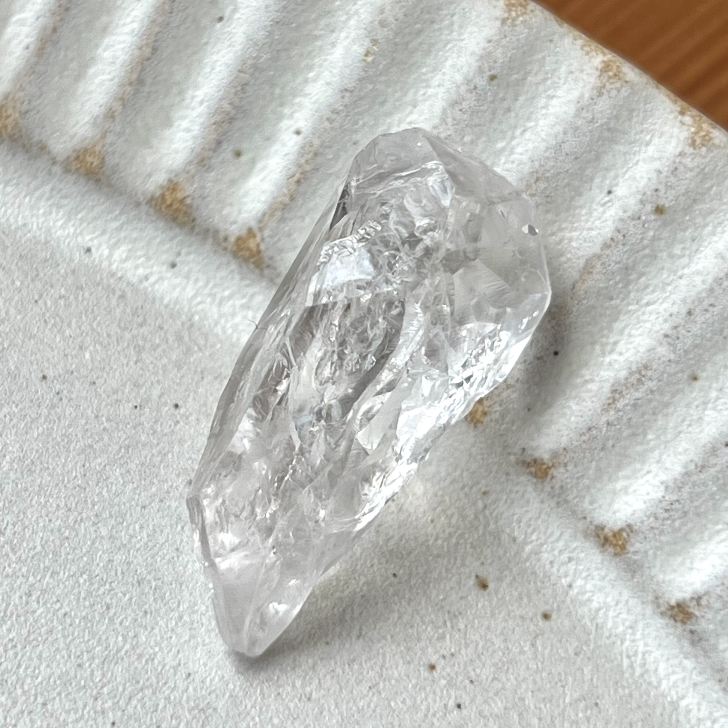 水入りダブルポイントクリスタル A