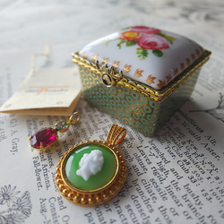 ヴィンテージ 7粒 Rhinestone/ Leaf (ライトサファイア）アンティーク