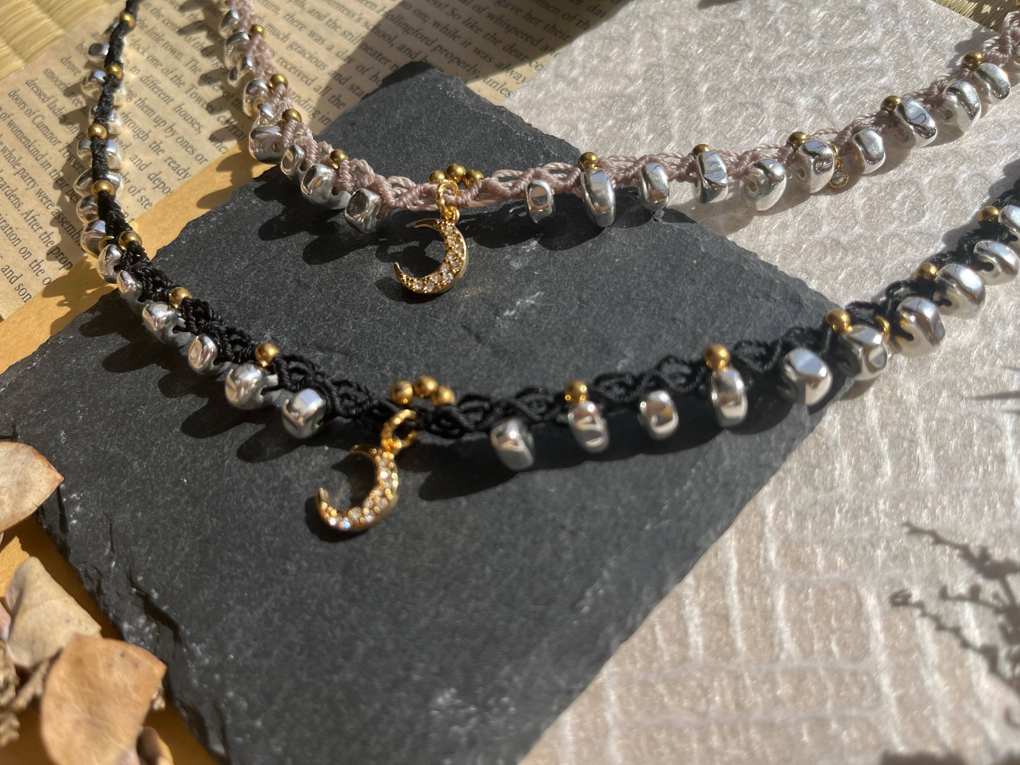 beige/Black青海波模様moon top＊2color.hematite〜choker