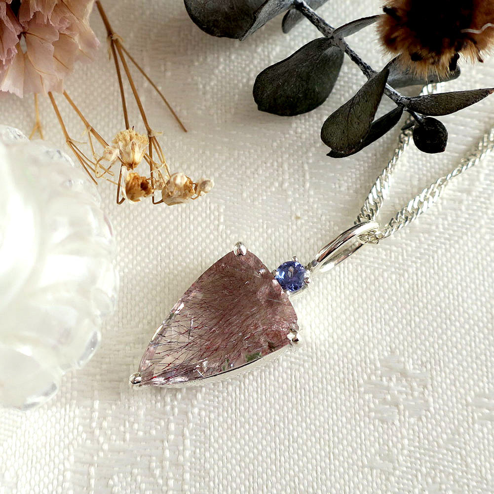 新作2026＊エレスチャル 水晶 タンザナイト 天然石ペンダント｜キレイめ・レッド・爪留め｜ご褒美・ギフト