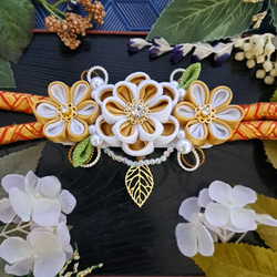 再販受付　つまみ細工髪飾り　摘まみ細工藤の花　紫　白　銀　紐 再販受付 つまみ細工髪飾り 摘まみ細工藤の花 紫 白 銀 紐