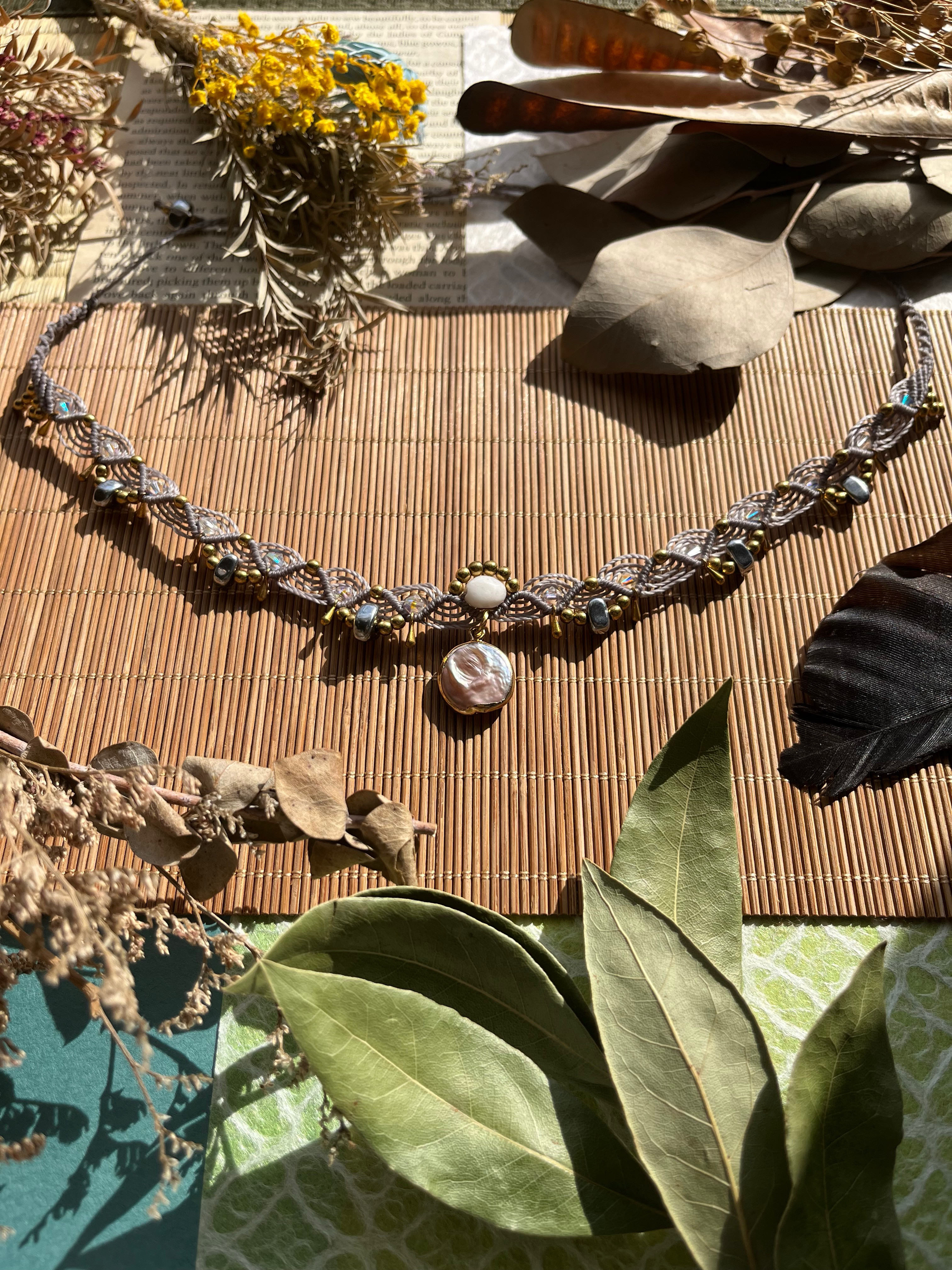 gray青海波模様＊天然真珠 top.moonstone.hematite〜choker