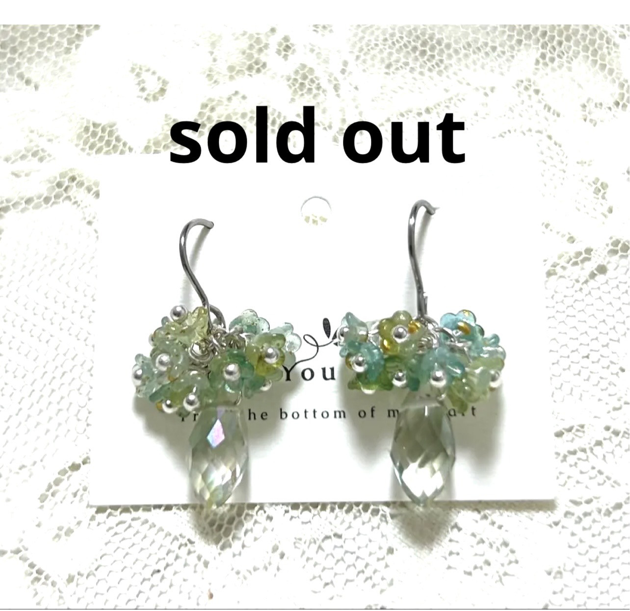 «923»◤完売◢涙の雫*小花が咲くピアス*多面カットの輝き*耳飾り