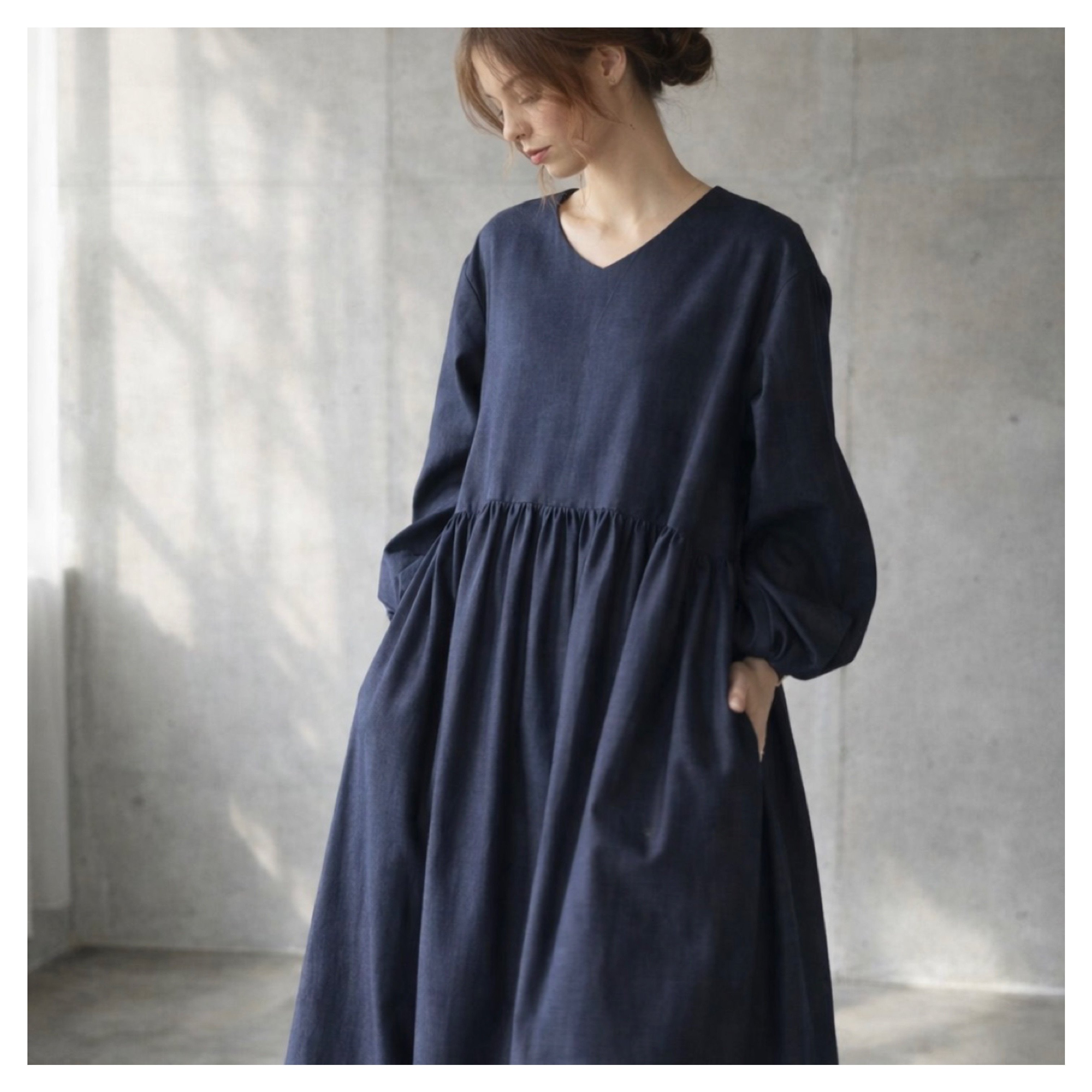 岡山県児島デニムで魅せる、ギャザーたっぷりVネックワンピース／8オンスくったりソフトデニムワンピース／インディゴ 14,600円