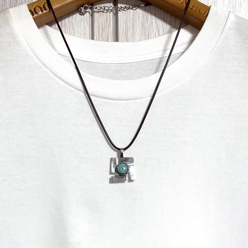 ロイストン ターコイズ スワティカ シルバー ネックレス ペンダント