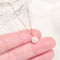 上品1粒パールの華奢ネックレス サージカルステンレス つけっぱなしOK プレゼント フォーマル　スキンネックレス 10枚目の画像