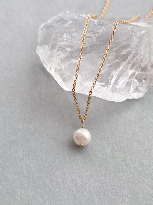 上品1粒パールの華奢ネックレス サージカルステンレス つけっぱなしOK プレゼント フォーマル　スキンネックレス 1枚目の画像