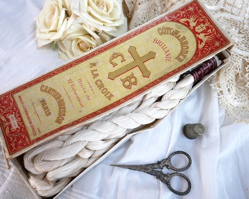 アンティークCARTIER-BRESSONボックス入りBLANC刺繍糸セット 糸