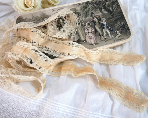 フランスアンティークヴァレンシエンヌレース装飾パーツ レース cherir