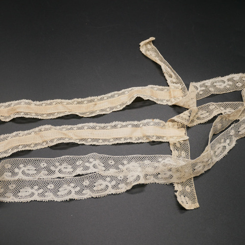 フランスアンティークヴァレンシエンヌレース装飾パーツ レース cherir