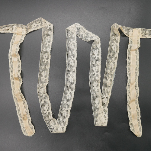 フランスアンティークヴァレンシエンヌレース装飾パーツ レース cherir