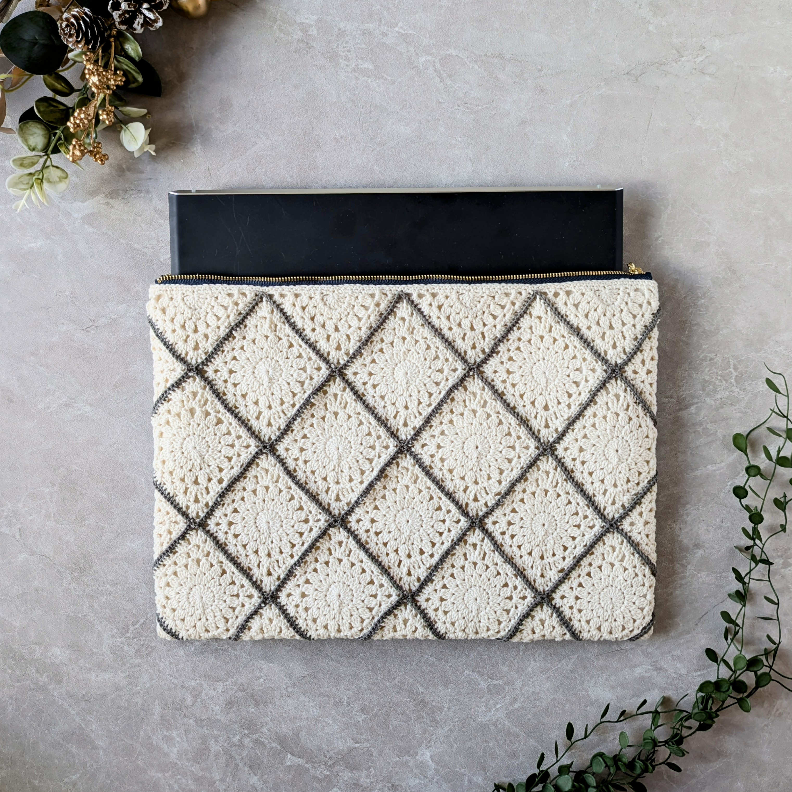 ＼特別価格／抱えて持ちたい✦手編み×ヌビキルト　のPCケース【13インチ対応】ホワイト　春の超早割2026