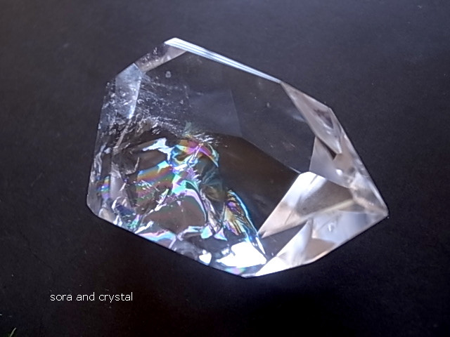 虹の光彩　アイリスクォーツ　レインボークリスタル　ブラジル産　73ｇ　水晶