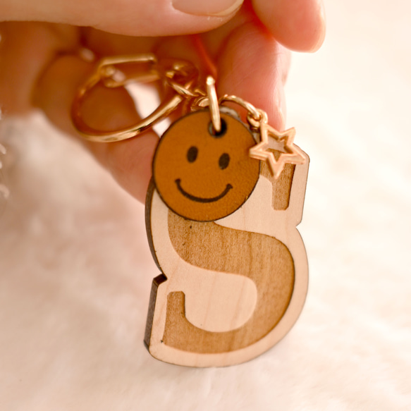 【初始鑰匙圈】Nico-chan x 星星掛件木質鑰匙扣 第3張的照片