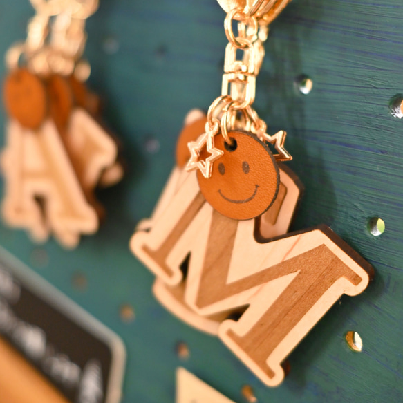【初始鑰匙圈】Nico-chan x 星星掛件木質鑰匙扣 第4張的照片