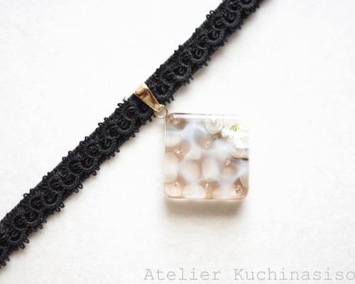 受注製作】レジンアート スクエアモチーフとタティングレースと