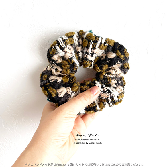 ⭐️已售出6件！ {手工鉤編}溫暖多彩的鉤編髮飾，綠色、黃色和白色可選。羊毛材質，蓬鬆柔軟，包括髮圈和髮繩。 第5張的照片