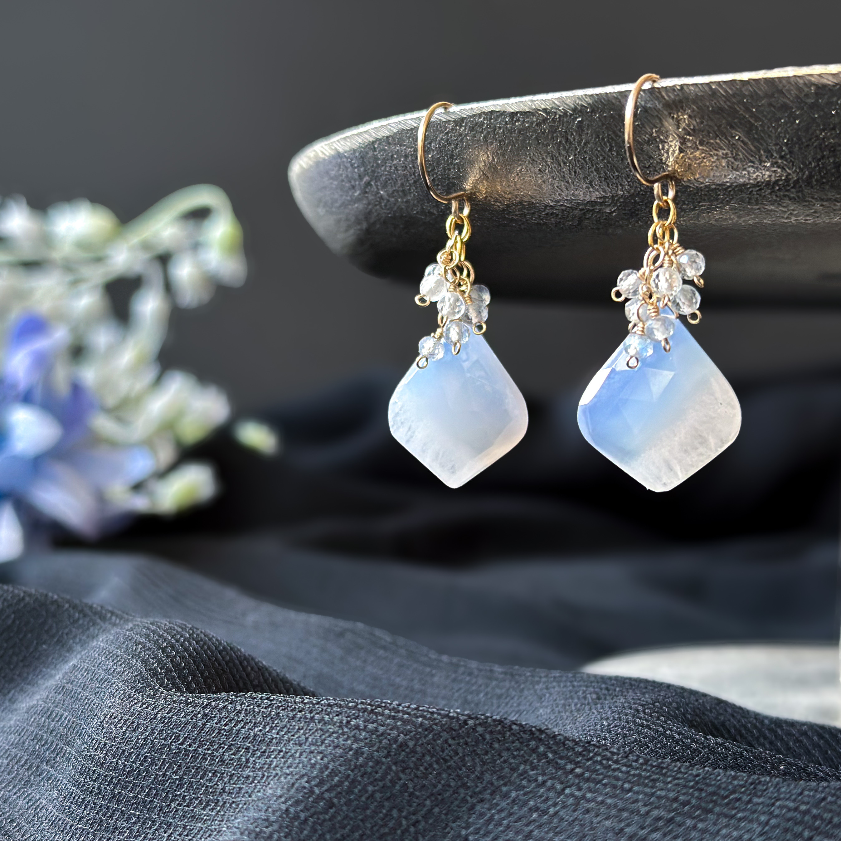 ブルーレースアゲートのリーフピアス／イヤリング*天然石*14kgf