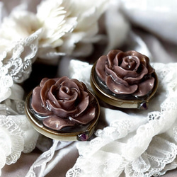 2way/くすみブラウンの薔薇×インド刺繍リボン×スワロのアンティークな薫り漂うニュアンスカラー薔薇ピアス・イヤリング 8枚目の画像
