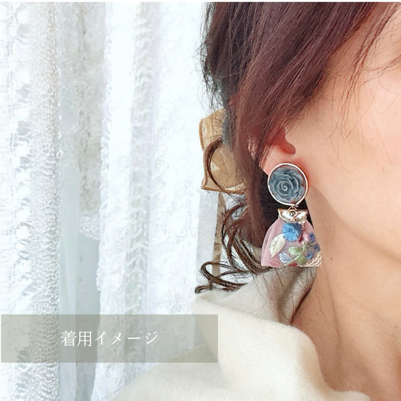 2way/くすみグレーブルーの薔薇×インド刺繍リボン×スワロのアンティークな薫り漂うニュアンス薔薇ピアス・イヤリング 12枚目の画像