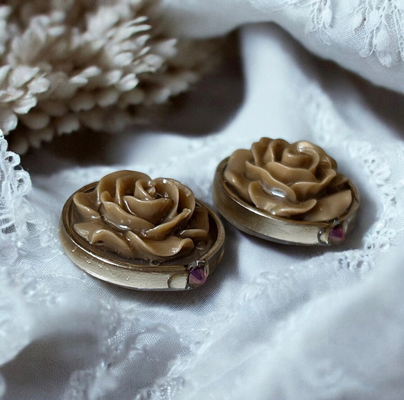 2way/くすみイエローブラウンの薔薇×インド刺繍リボン×スワロのアンティークな薫り漂うニュアンス薔薇ピアス・イヤリング 8枚目の画像