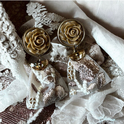 2way/くすみイエローブラウンの薔薇×インド刺繍リボン×スワロのアンティークな薫り漂うニュアンス薔薇ピアス・イヤリング 5枚目の画像