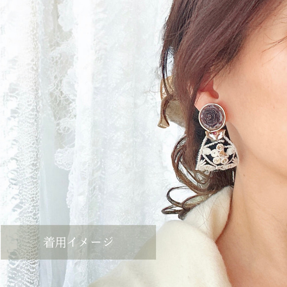2way/くすみグレーブラックの薔薇×インド刺繍リボン×スワロのアンティークな薫り漂うニュアンス薔薇ピアス・イヤリング 13枚目の画像