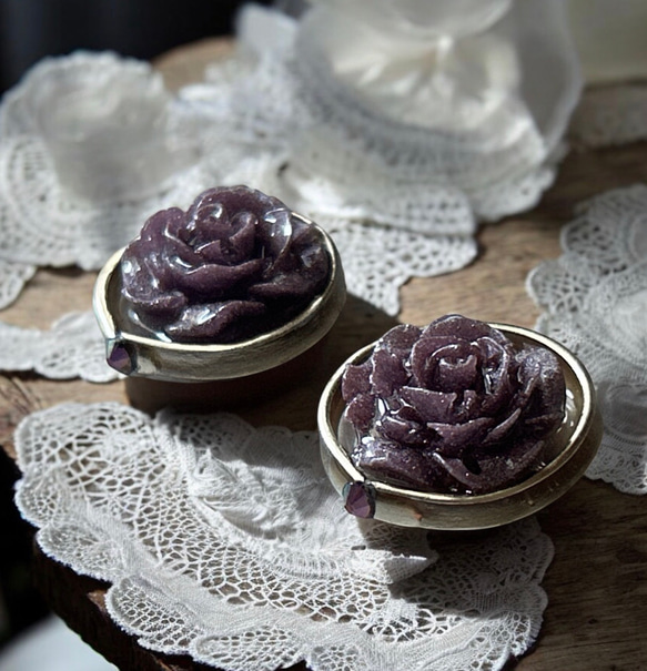 2way/くすみパープルラメの薔薇×インド刺繍リボン×スワロのアンティークな薫り漂うニュアンス薔薇ピアス・イヤリング 7枚目の画像